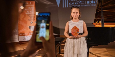 Sukces Justyny Korunnej na VIII Konkursie Pianistycznym dla Dzieci i Młodzieży w Nakle nad Notecią